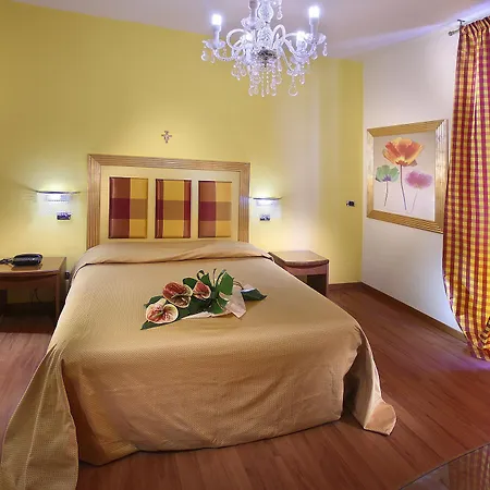 Отель Nuovo Savi Монтекатини-Терме