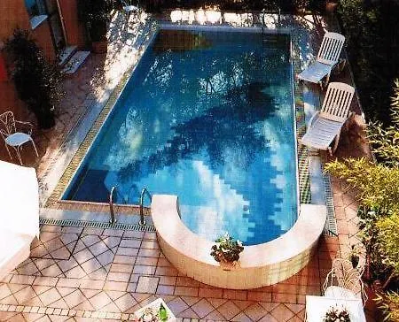 Nuovo Savi Отель Монтекатини-Терме