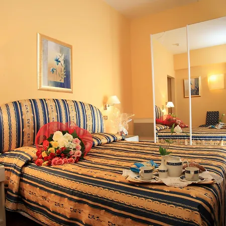 Nuovo Savi Отель Монтекатини-Терме