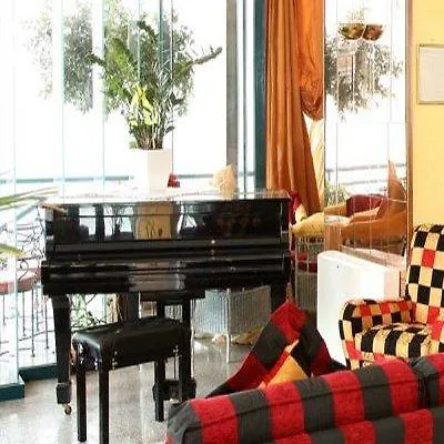 Nuovo Savi 3* Монтекатини-Терме